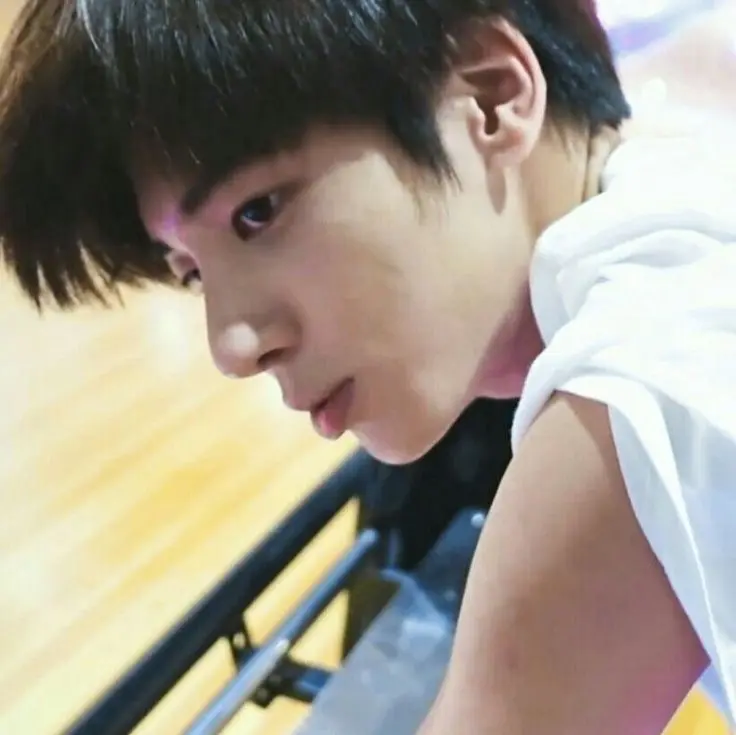 Avatar of ⋆꒰ঌ WEREWOLF TAEHYUN