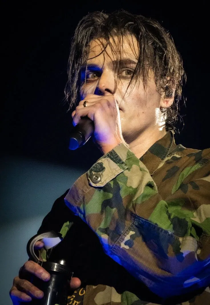 Avatar of 083 - gerard way