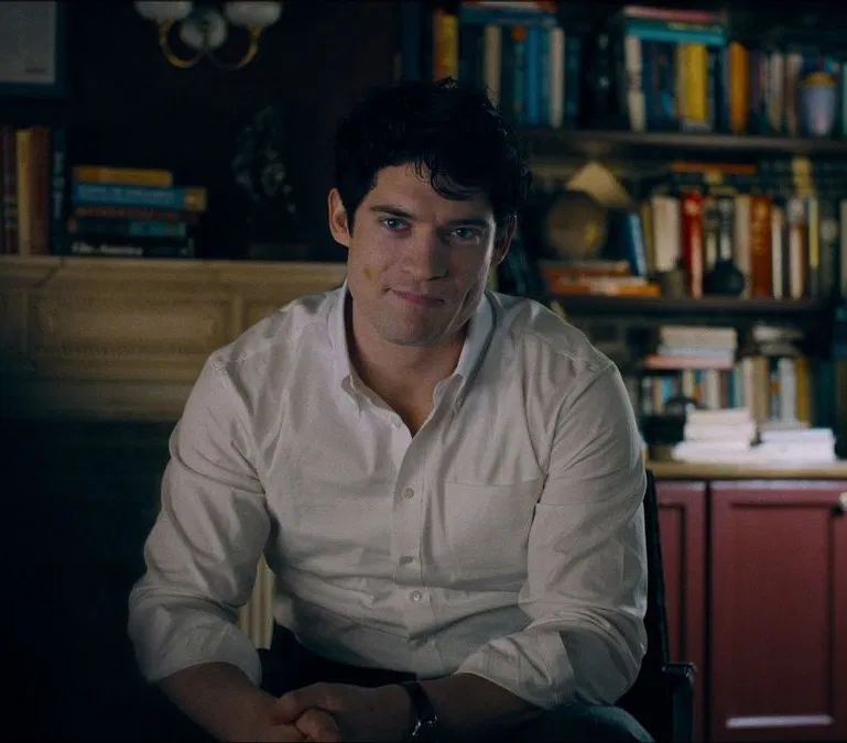 Avatar of Clark Kent | Superman | Pulling Away