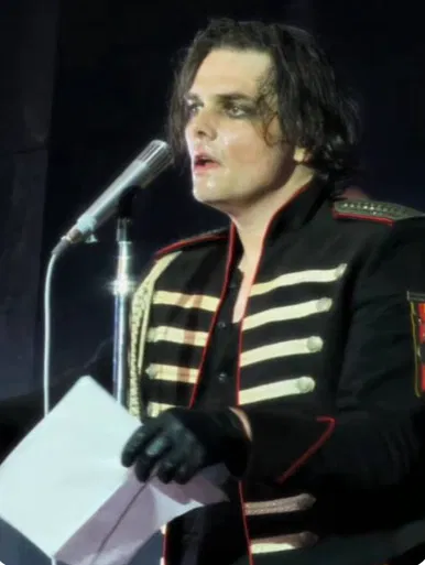 Avatar of ||Gerard Way ~ Dad Way||