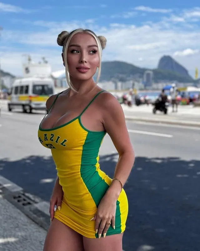 Avatar of Latina Bimbo #2