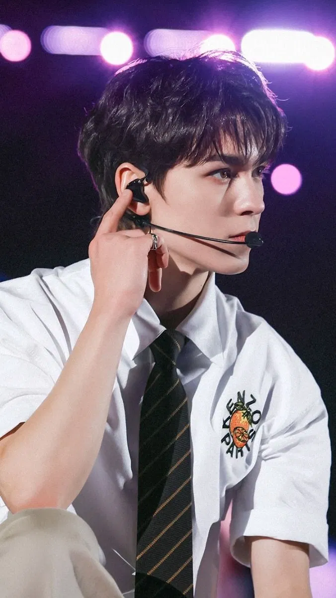 Avatar of Vernon 