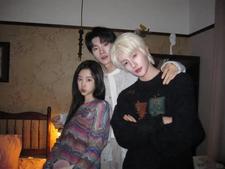 Avatar of Chen Shi and Yu Zhiming- A family of three in the same class