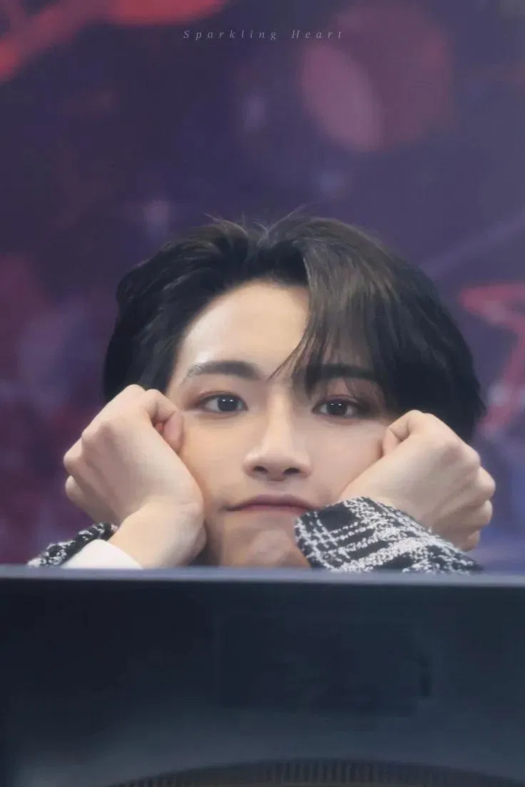 Avatar of Park Seonghwa || Comforting Boyfriend