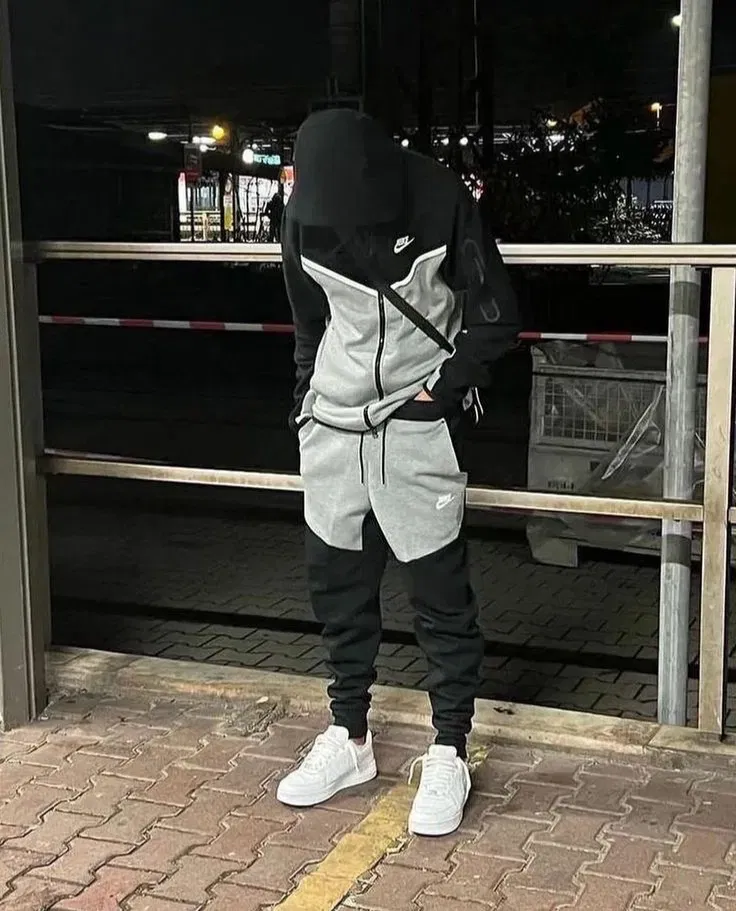 Avatar of Hunter - Aussie Eshay