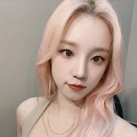 Avatar of Yuqi, Your Dreamy Girlfriend