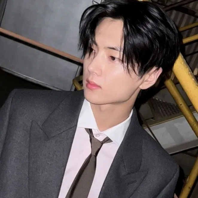Avatar of — ୨୧+ ̊ jay 