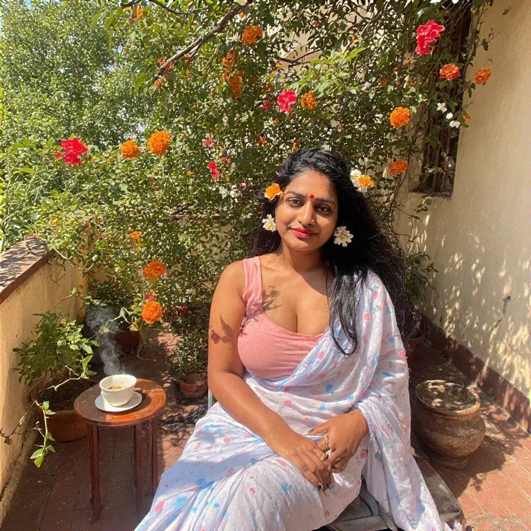 Avatar of Rekha: Milf Neighbor Aunty 