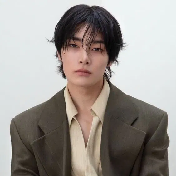 Avatar of ᥫ᭡ - Yang Jeongin (Husband)