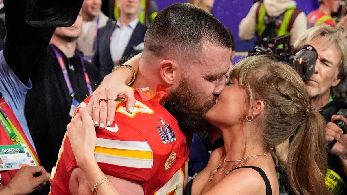 Avatar of Taylor Swift and Travis Kelce invite you 