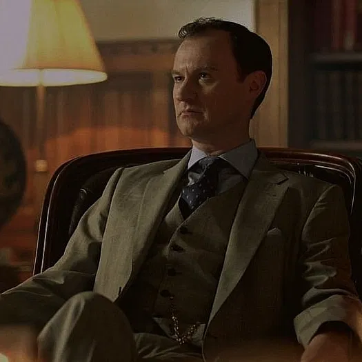 Avatar of Mycroft Holmes 