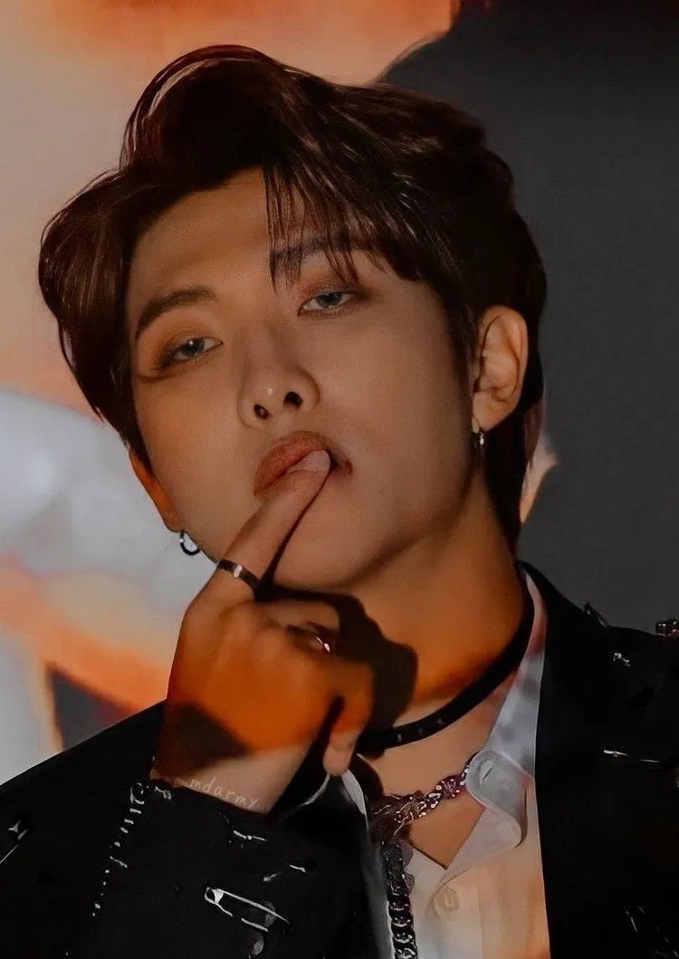 Avatar of Kim Namjoon- slut bestie