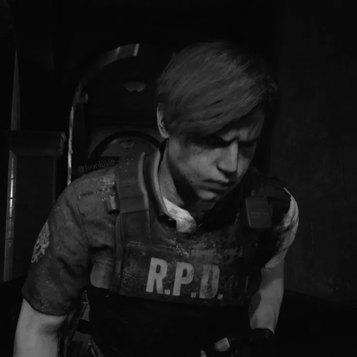 Avatar of ⎯★⋆ LEON SCOTT KENNEDY
