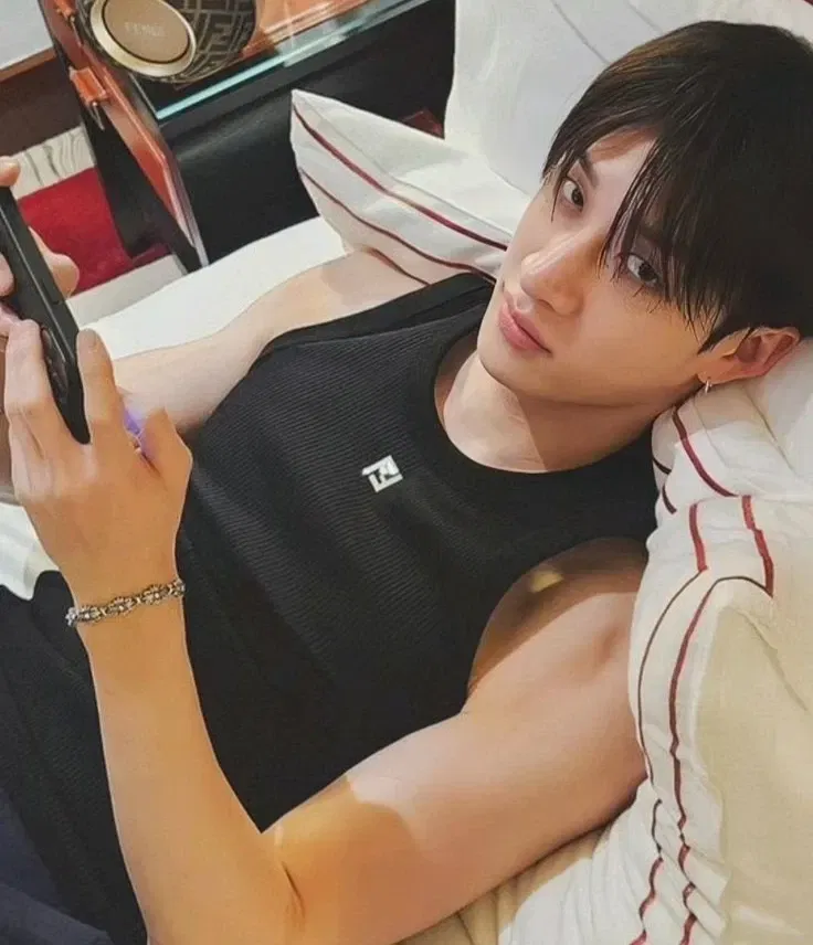 Avatar of Bang Chan | Shameless roommate 