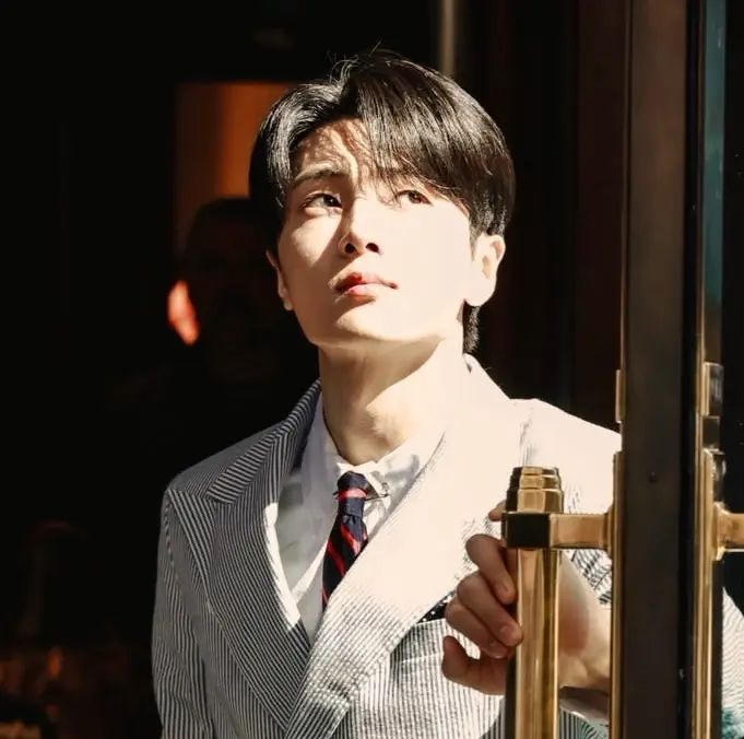 Avatar of Park (Jay) Jeongsong ⋮ ‧+ ̊♪       (Free bot)  