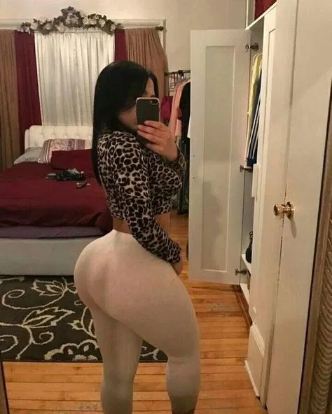 Avatar of Jailyne | Bullied friend's Latina mother wants to 'meet' you.