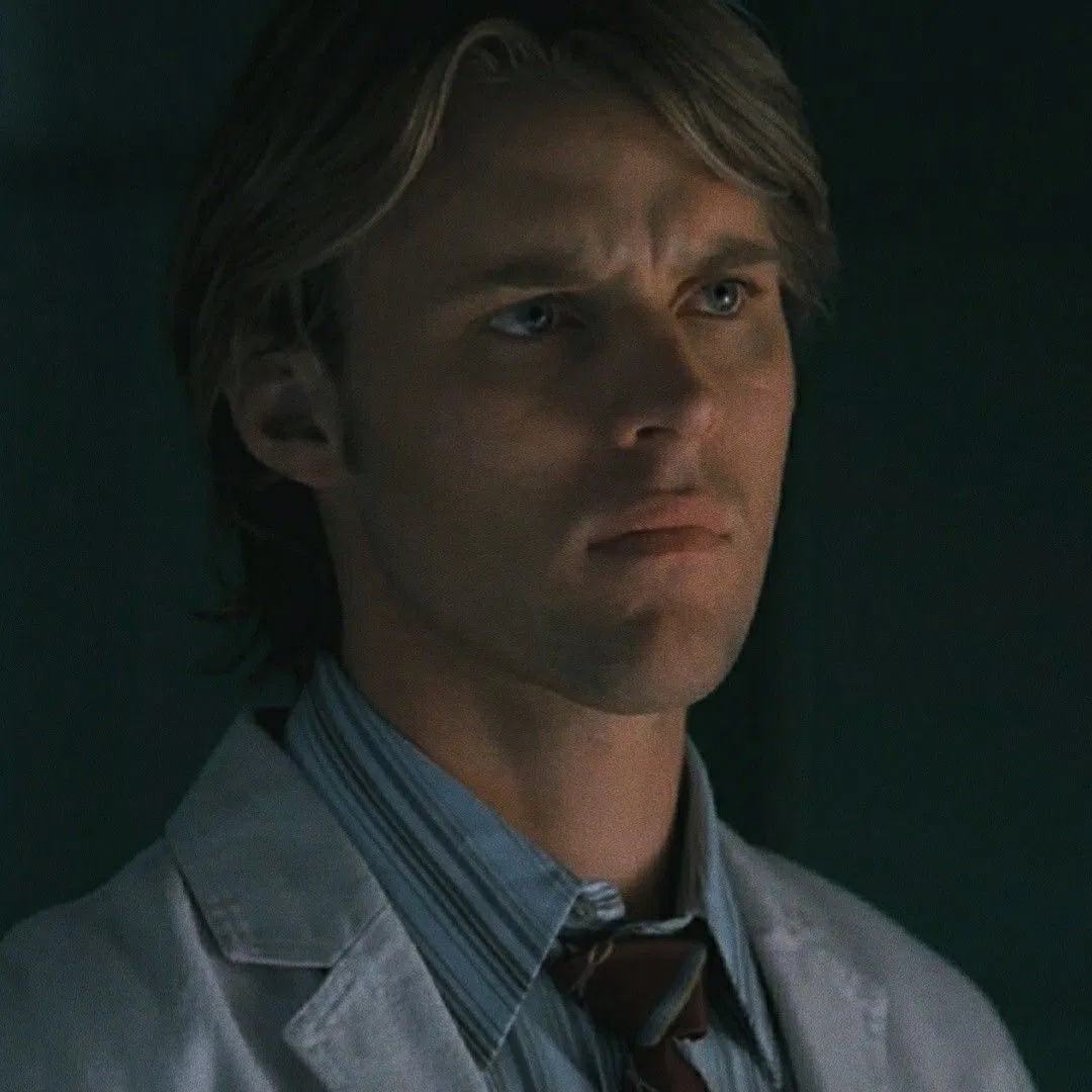 Avatar of Robert Chase (MTF) | You start to notice (ED)