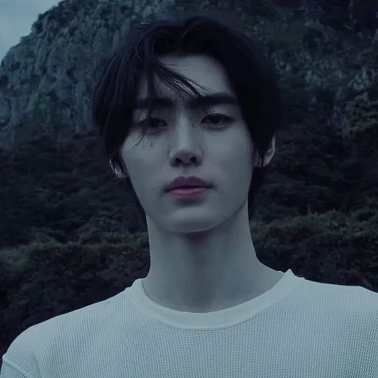 Avatar of — ୨୧+ ̊ sunghoon 