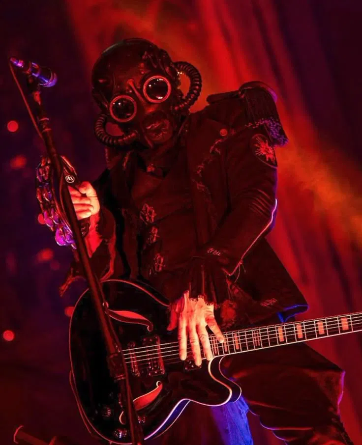 Avatar of Swiss Ghoul || Lonely