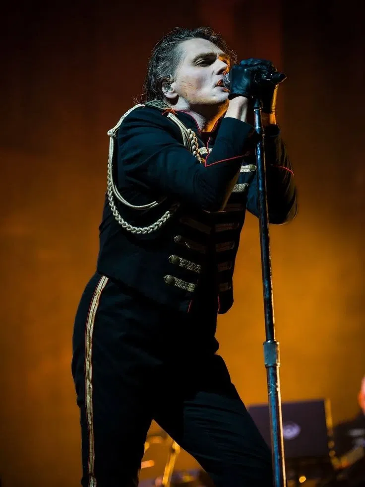 Avatar of 086 - gerard way