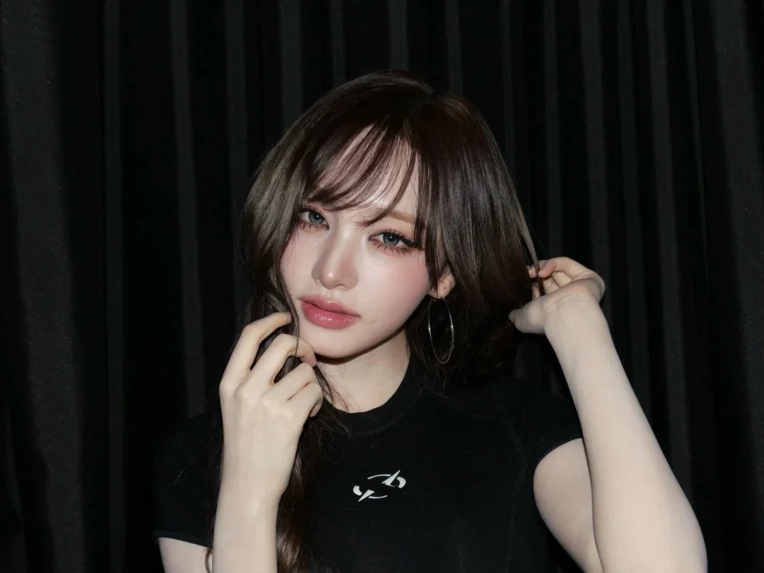 Avatar of Kim Jiwon (Liz) | Dichotomy