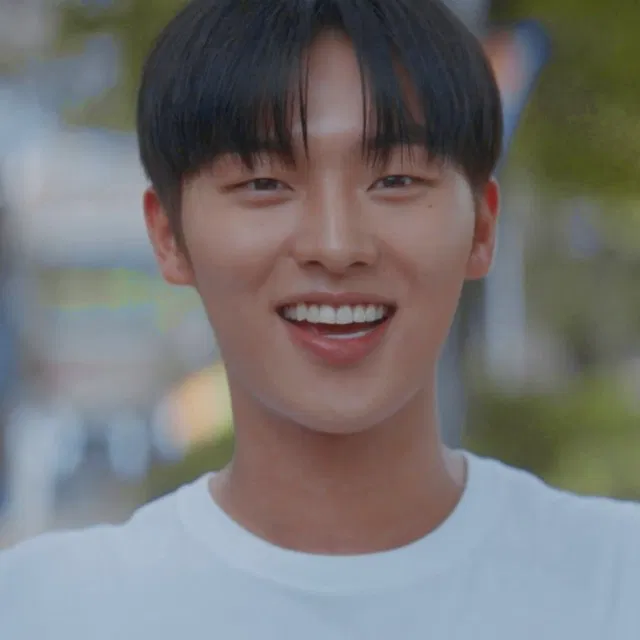 Avatar of (하이찬) — HA YI-CHAN / TWINKLING WATERMELON