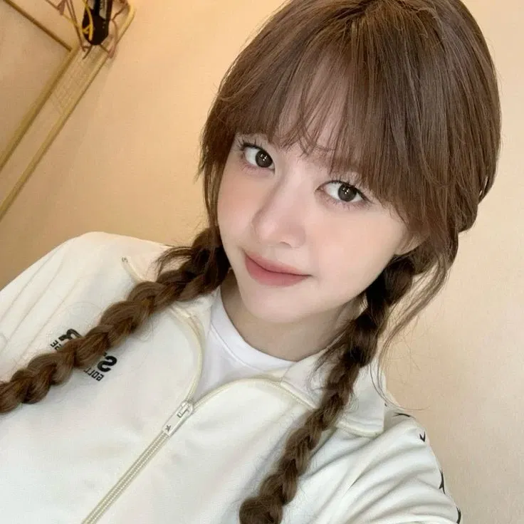 Avatar of fake girlfriend | Lily