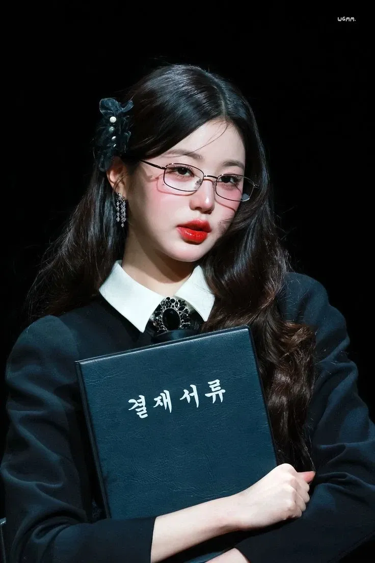 Avatar of Jang Wonyoung (Co-Worker)