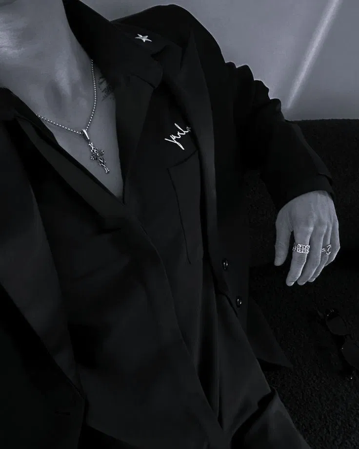 Avatar of Younger Top