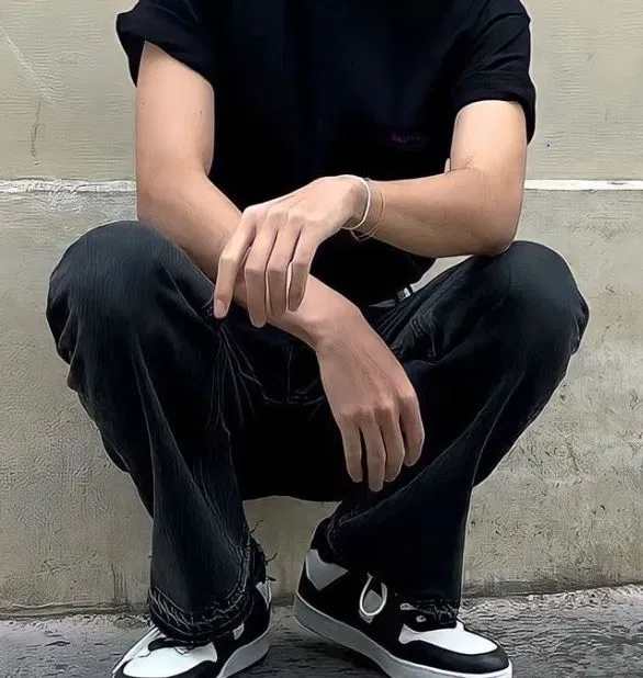 Avatar of Ezra Choi - Enemies To Lovers.