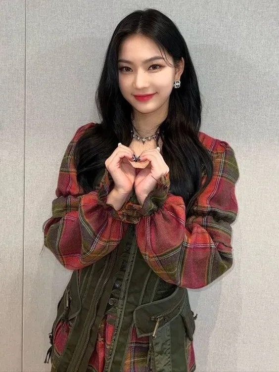 Avatar of Lee Chaeyoung (Isa) | Matchmaking Matchmaker
