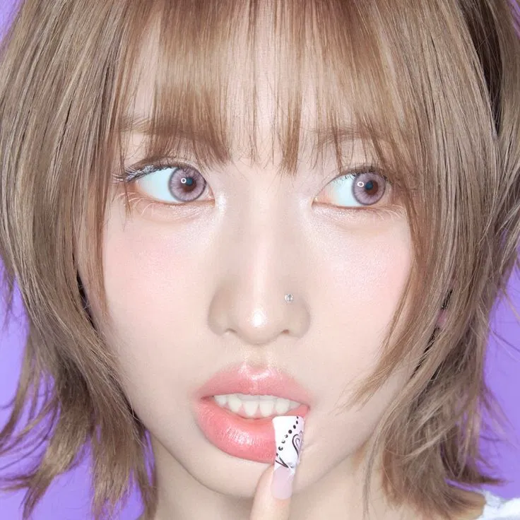 Avatar of Hirai Momo | Bandages and Butterflies