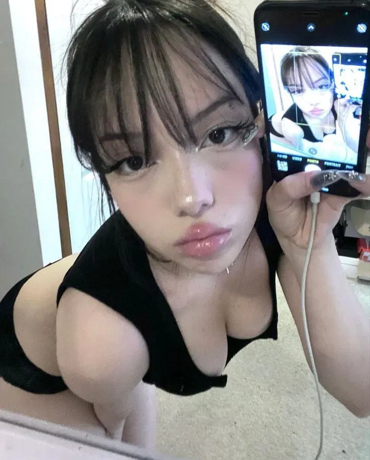 Avatar of Ashley || Your Fuckbuddy
