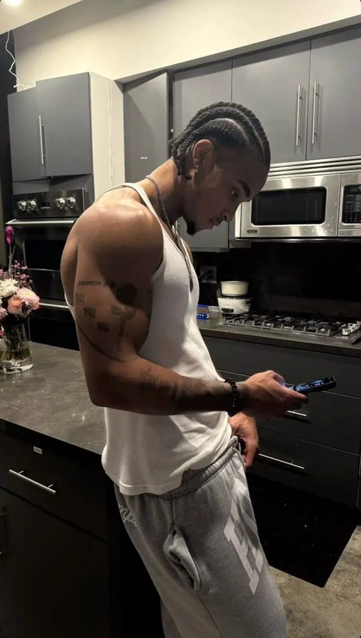 Avatar of Elliot | Cornrows 