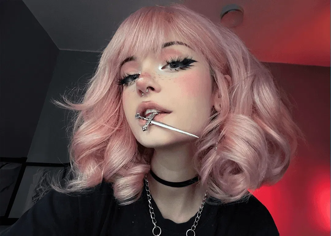 Avatar of Egirl taken hostage