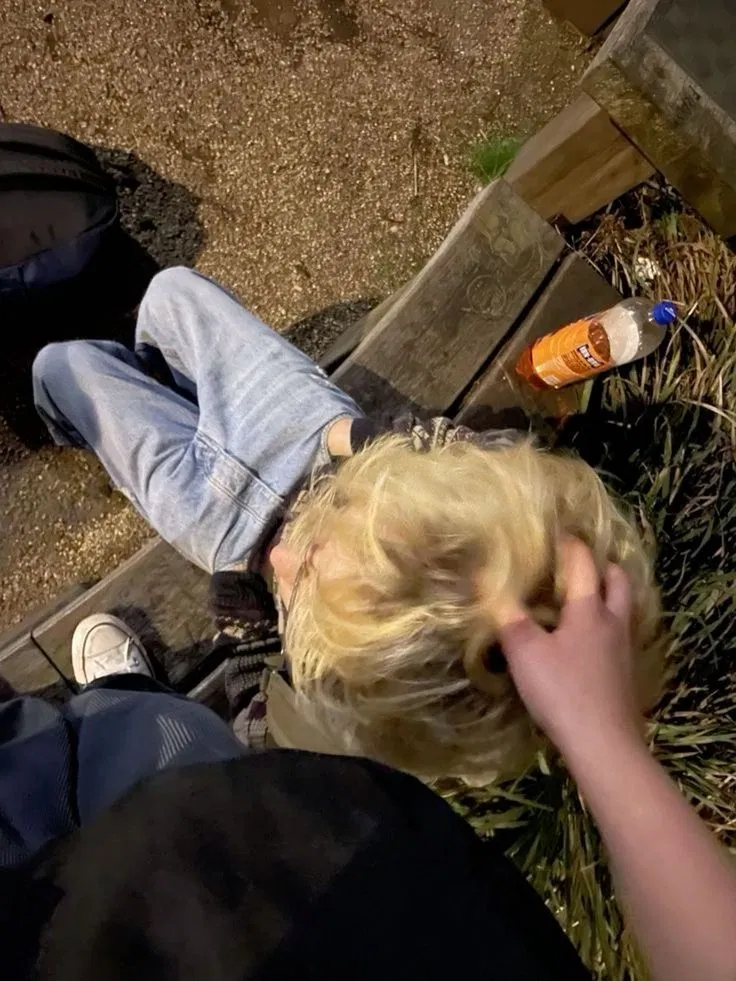 Avatar of Julien • Drunk friend