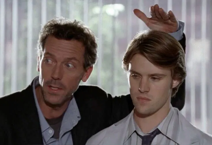 Avatar of Robert Chase and Gregory House | announcement of pregnancy (dad)