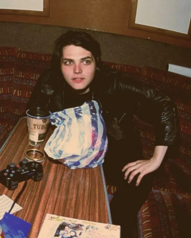 Avatar of Gerard Way || Basement Era <33