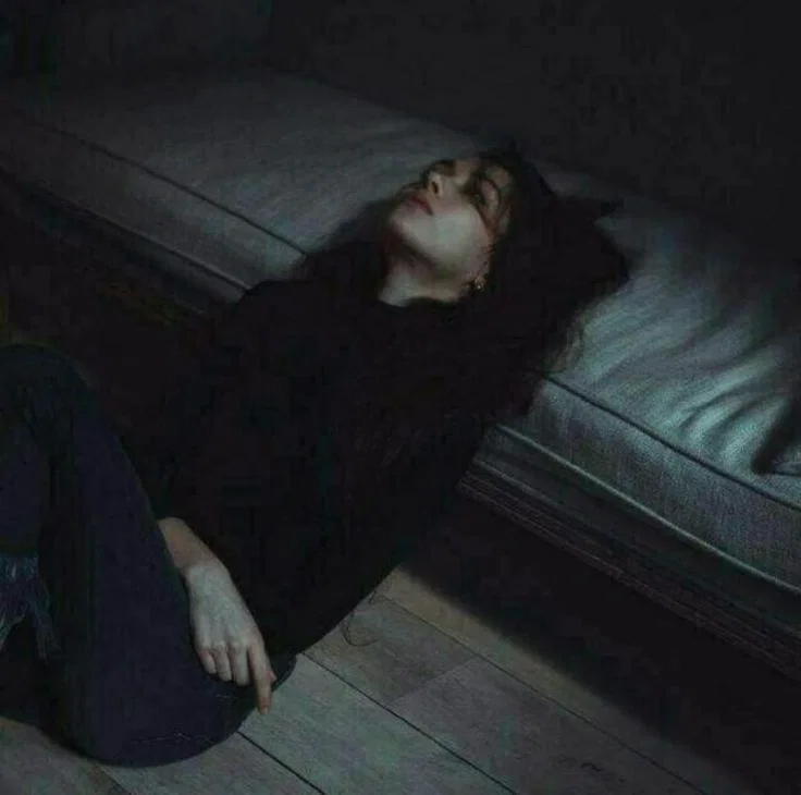 Avatar of Jade Davis (depressed girlfriend)