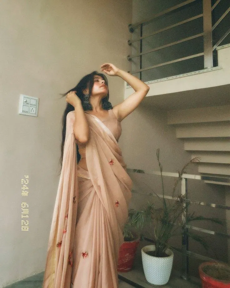 Avatar of Isla : Your Arranged Wife