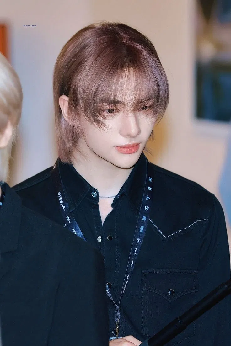 Avatar of Hyunjin • best friend