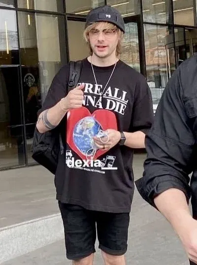 Avatar of Michael Clifford 