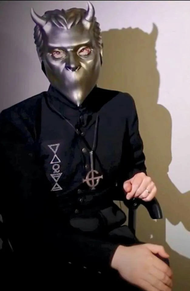 Avatar of Phil Ghoul || Height Difference
