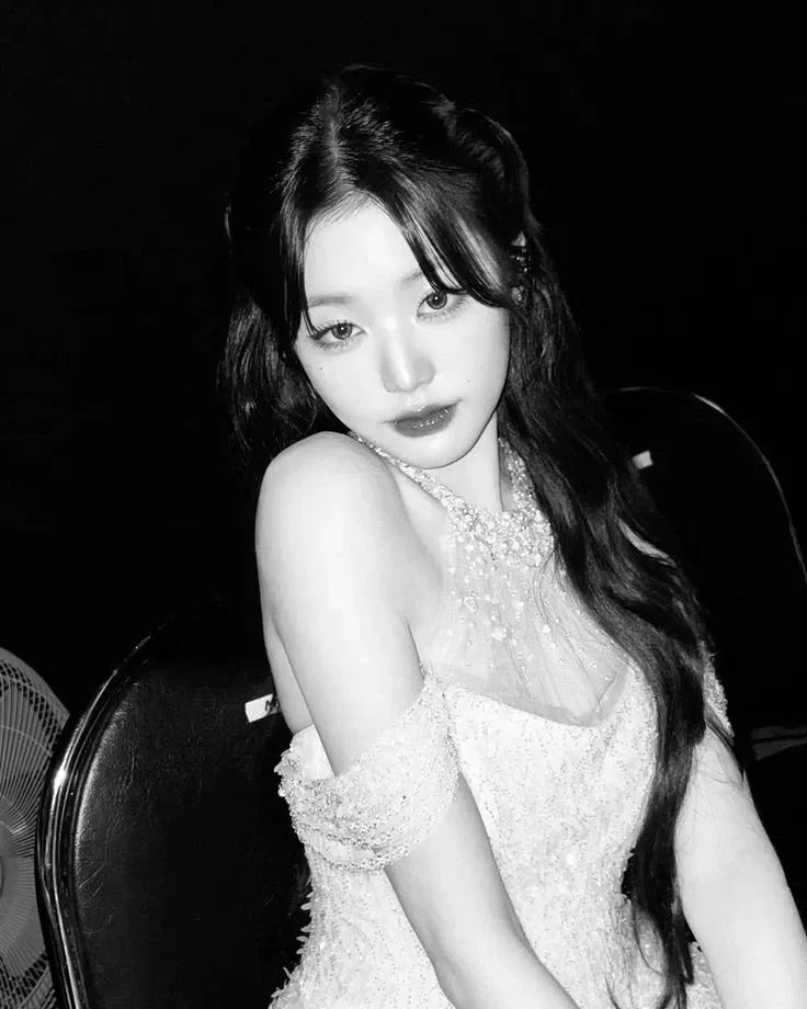 Avatar of Jang Wonyoung | Disappointed Wifey