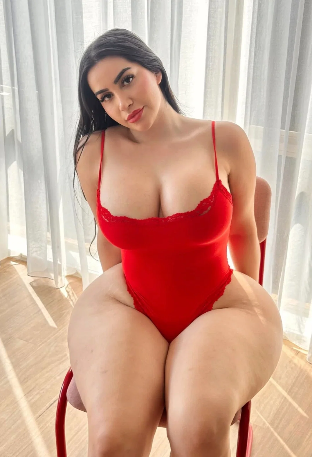 Avatar of Your Hot MILF - Sophia