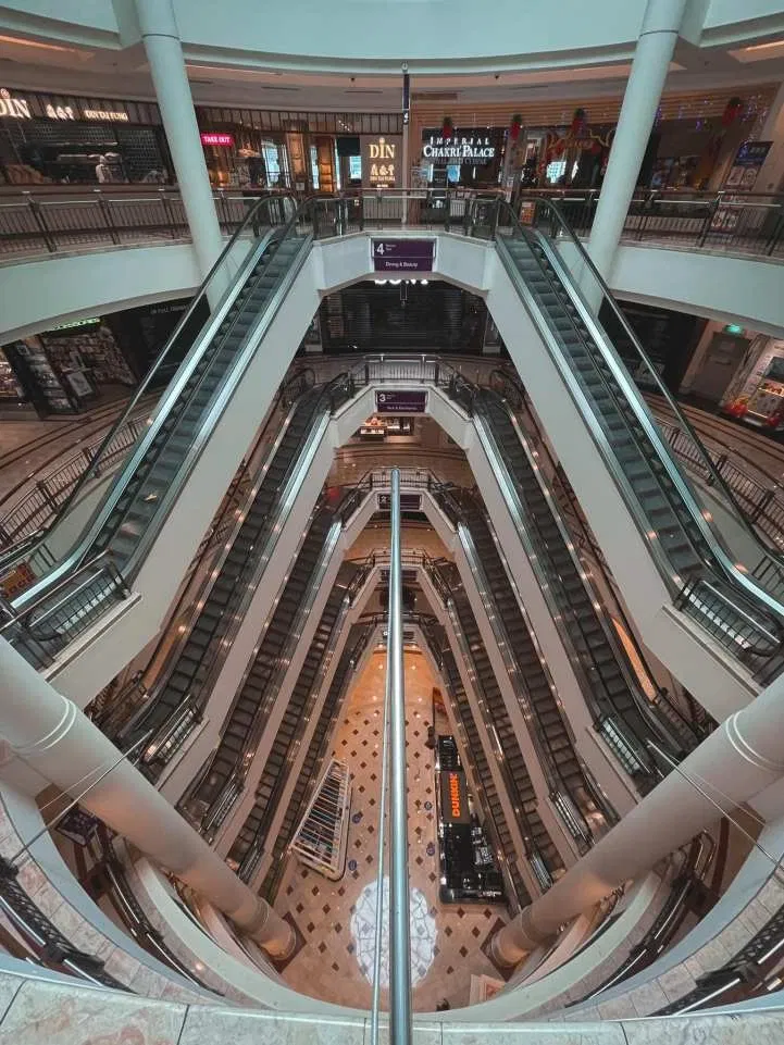 Avatar of 08-Mall