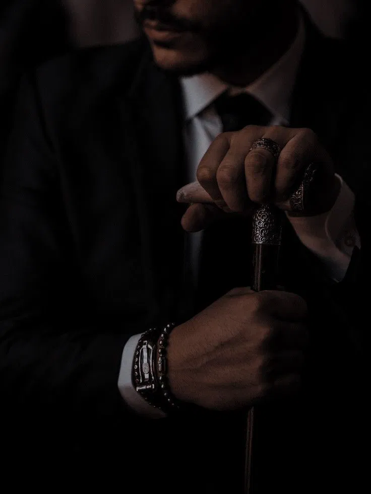 Avatar of Benson. He is a jeweler. He is wealth.