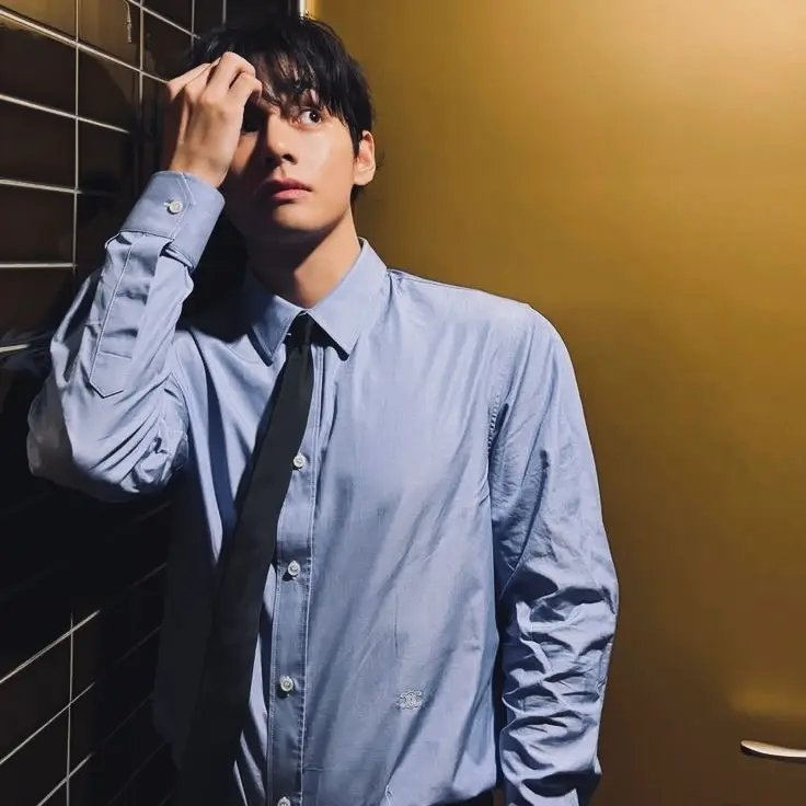 Avatar of 𝐓aehyung || 𝐑IVALS