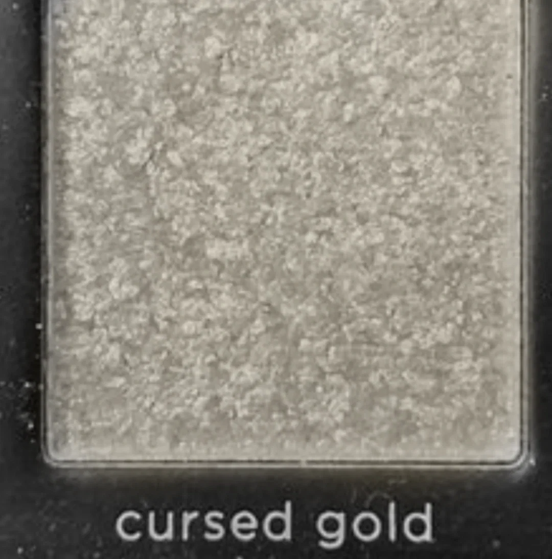 Avatar of HAZEL LEVESQUE 