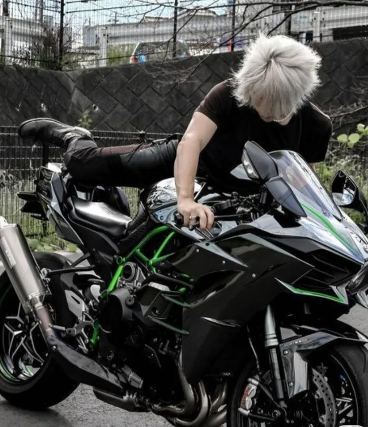 Avatar of VLADIMIR || BIKER FRIEND